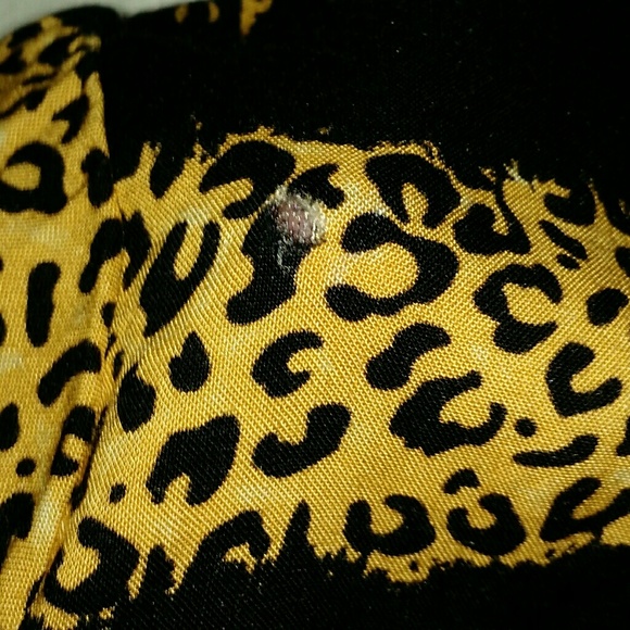 BEA Classics - Animal Print Tank Top & Over Shirt - Picture 6 of 7